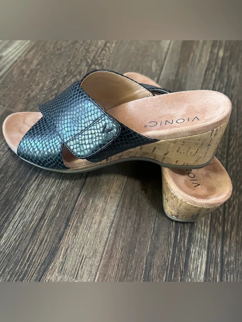 VIONIC Paradise Leticia crisscross wedge heel sandal black womens 6.5